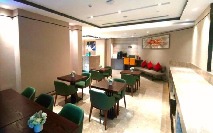 Home Inn Style Golden Beijing Chaoyang High-speed Railway Station Damei Center