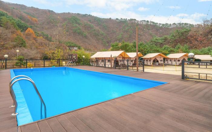 gapyeong sanchaek Glamping Pension