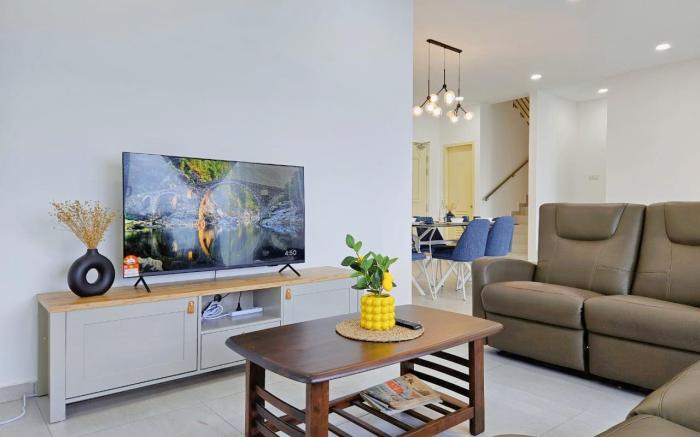 Penthouse Atlantis Melaka 12 pax