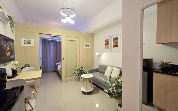 Condotel 1BR w/ Balcony SM Light Residences #LT11