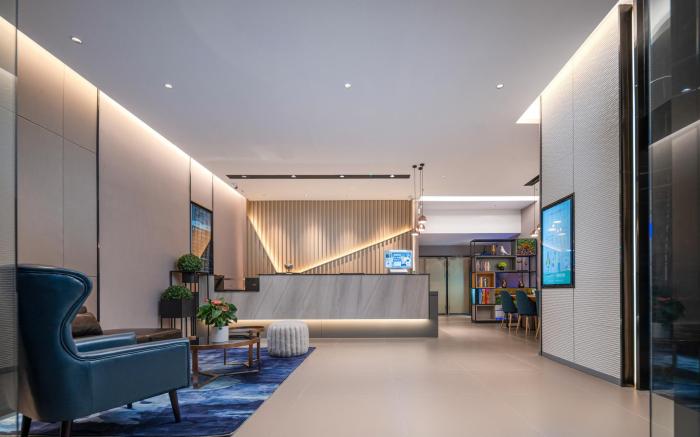 Home Inn Selected Shenzhen Futian Port Fubao Metro Station