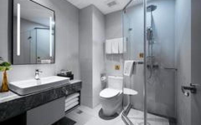 Home Inn Selected Hangzhou West Lake Wulin Square Center
