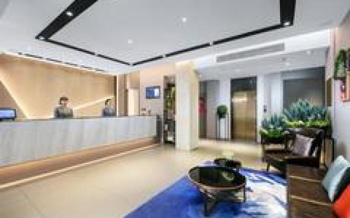 Home Inn Selected Hangzhou West Lake Wulin Square Center