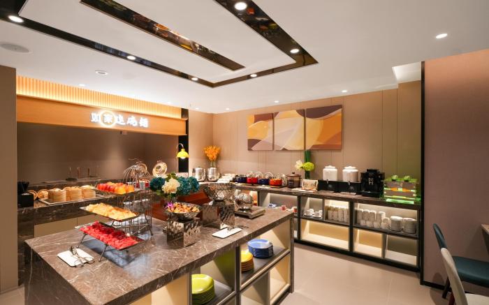 Home Inn Selected Shenzhen Futian Exhibition Center Gangxia Metro Station
