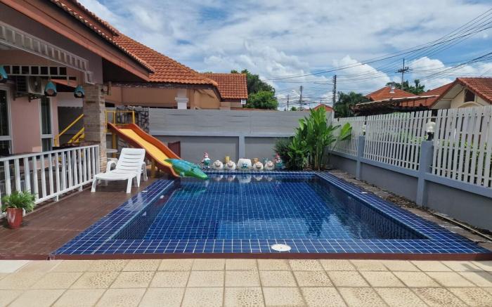 Bluepool Villa Pattaya
