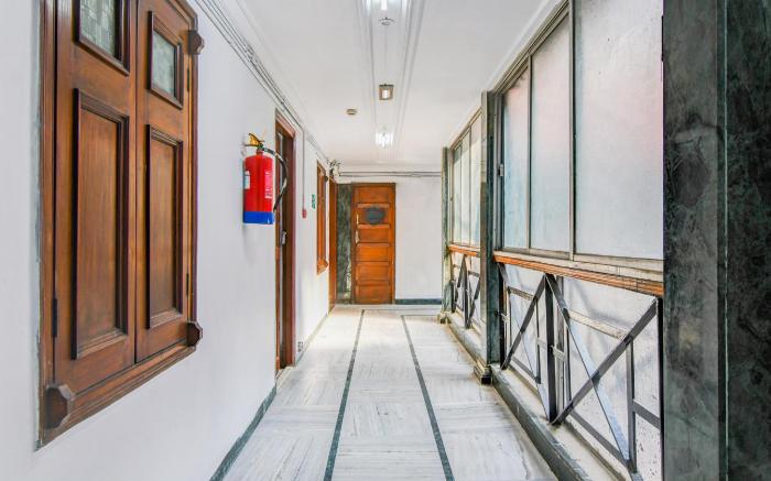 Super Hotel O Lenin Sarani