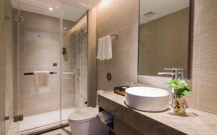 Home Inn Plus Beijing South Station South Square