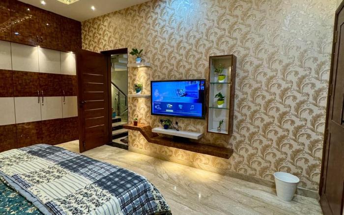 Ultra Luxurious 4 Floor Villa