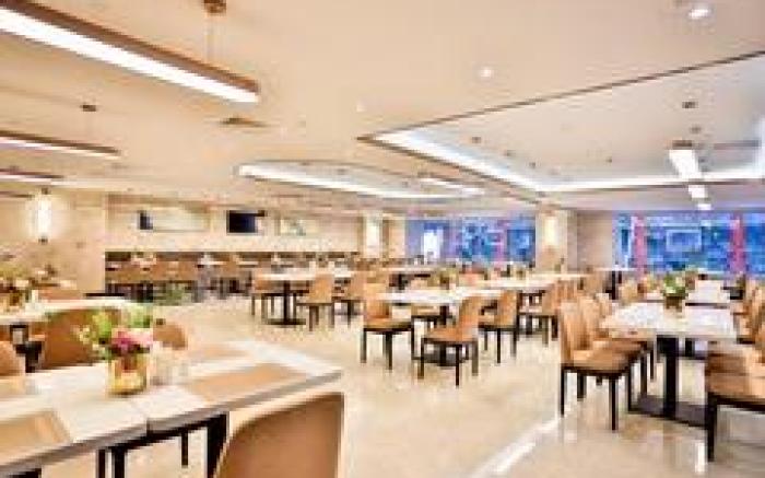 Home Inn Plus Qingdao Licun Metro Station Pedestrian Street