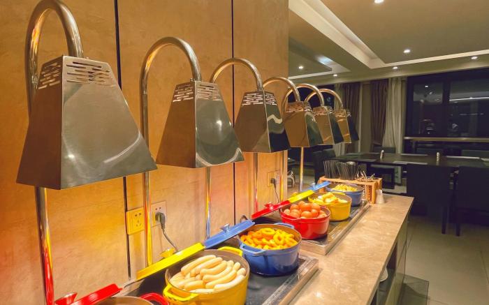 Home Inn Plus Chengdu Gaoxin Global Center SKP