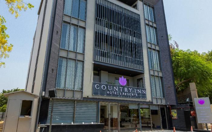 Country inn hotel and resorts ( Gurugram Sec 51)