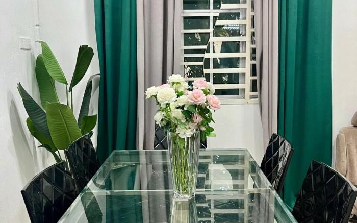 TIARA INN Homestay Banglo 2 Tingkat