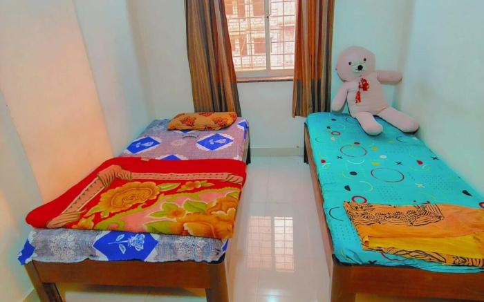 Luxury single Room in 2bhk