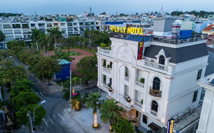Ly Ly Hotel 2