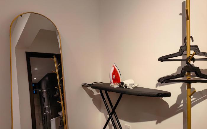 K Avenue Comfort Studio (5 mins to Airport)