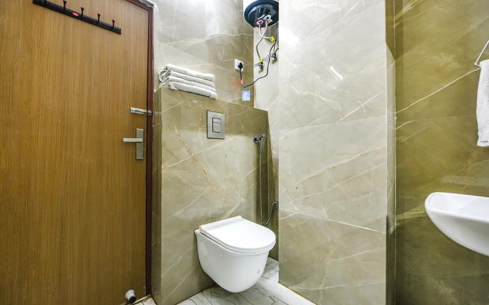 FabHotel Kavya Inn