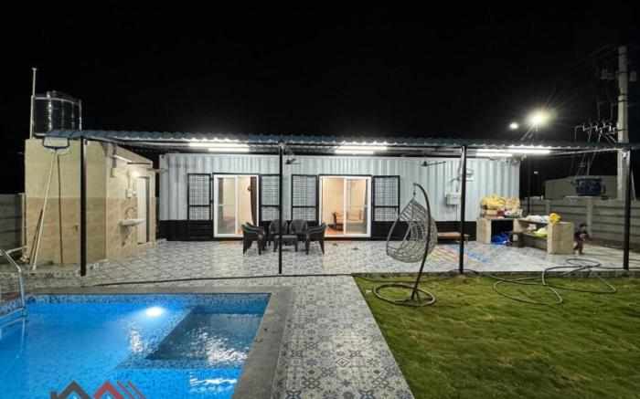 Container Farmhouse in Shankarpally (by SH)