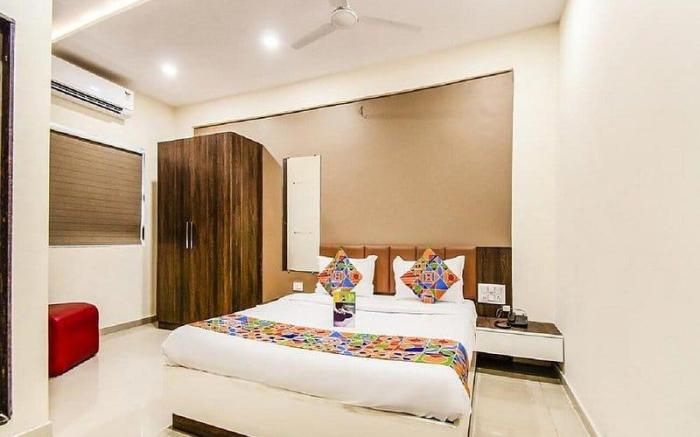 Hotel Pratiksha 