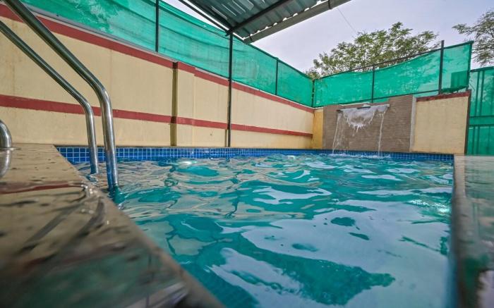 shree villa ,3bhk, private pool