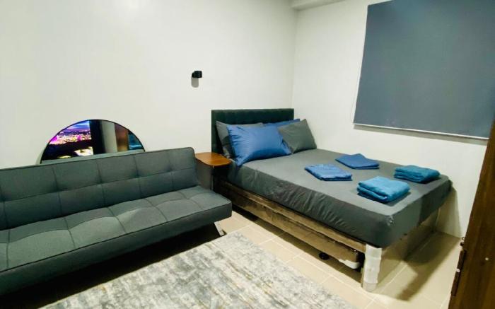 FurnishedCondoNearAirport,Malls&Schools