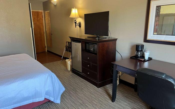 Days Inn by Wyndham Pittsburg KS