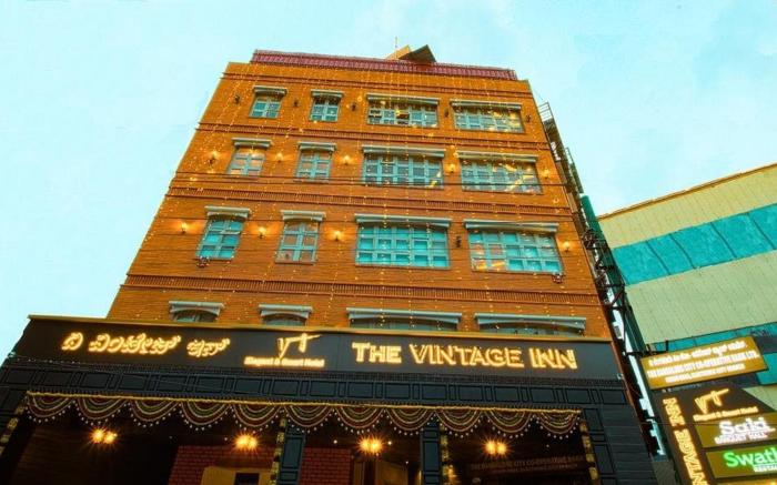 FabHotel Prime The Vintage Inn