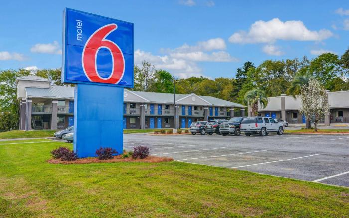 Motel 6 Moultrie, GA