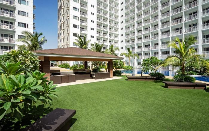 SHORE Staycation  Near MOA