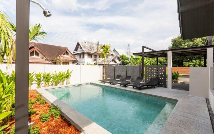 Hey Lanna! - Chic 3-Bedroom Oasis with Pool!