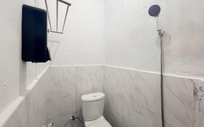 Penginapan Dheas Mitra RedDoorz