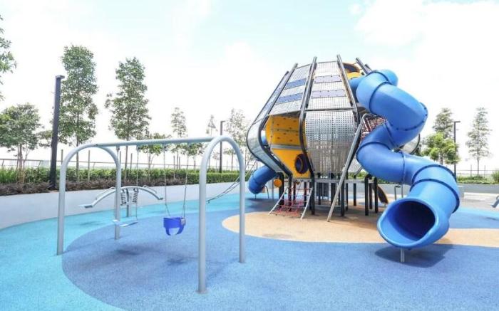 Splashmania Gamuda Cove Homestay KLIA Projector