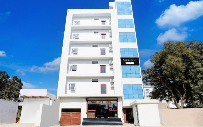 Super Townhouse Balua Road Pahadiya