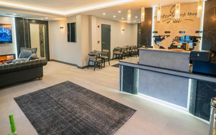 Comfort Point Three Hotel