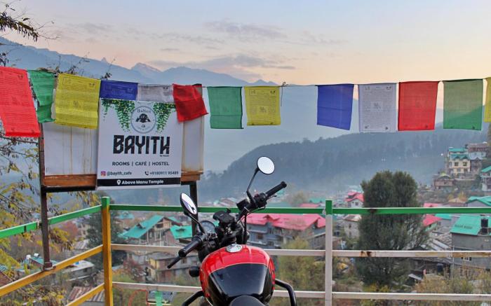 Bayith cafe and Stays