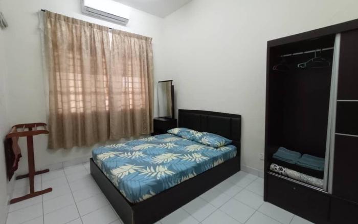 Raihana Homestay (TTU111) [3BR; Wi-Fi; Netflix]