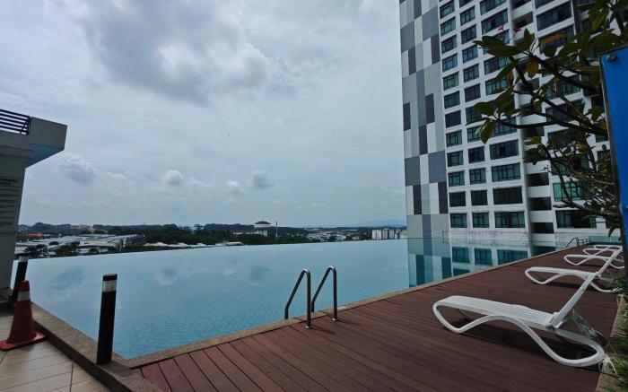 Kempas Dsummit Residences by Antlerzone