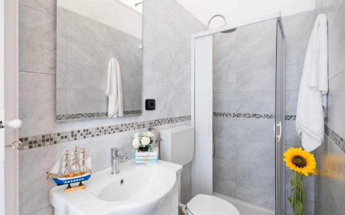 Villa Soleya with Climate and Parking in Torre Lapillo