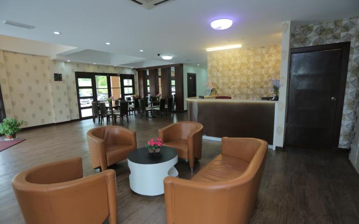 JAM Hotel Kota Warisan Near ERL Salak Tinggi Sepang