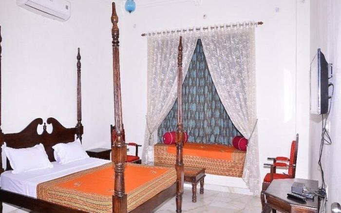 Tej Mahal Palace Bandikui