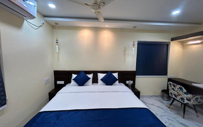Livotel Premium Hotel Near Kiit University