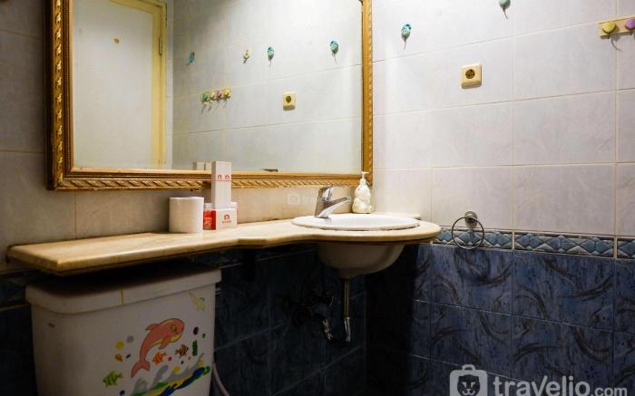 Spacious 1BR Apt at Taman Beverly By Travelio