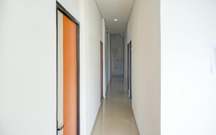 Hotel O Ilir Timur I Near Rsud Siti Fatimah Az-Zahra Formerly Lumendiva Suite