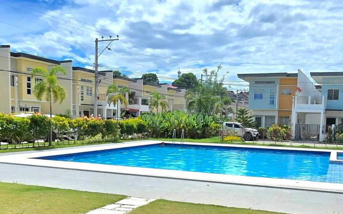 New Cozy 4BR Airport BeSTAYcation for Fam/Group13