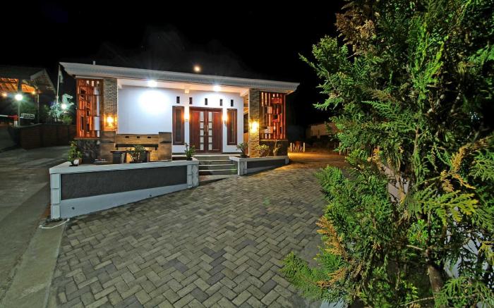 Saputra View Bromo Guest House