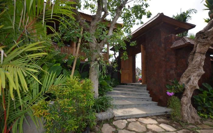 Taulan Villa and Restaurant