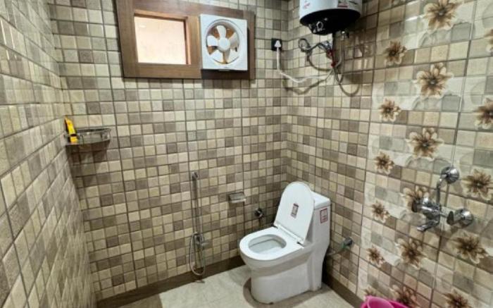 Goroomgo UK Homestay Nainital