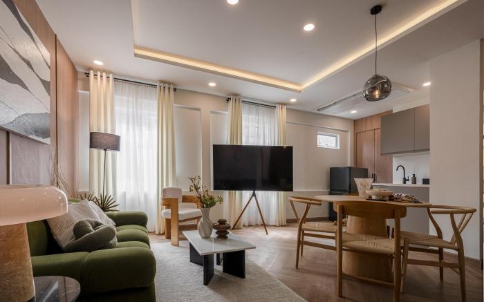 3 Bedroom 3 Bath / Next to Metro station and Mall