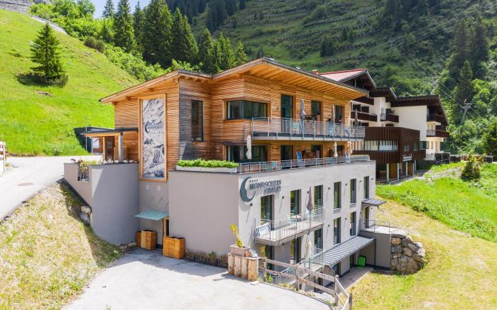 Mondschein Hotel & Chalet
