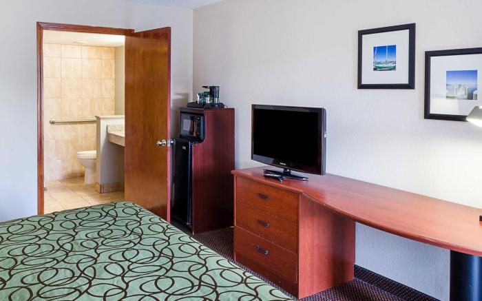 Rodeway Inn Panama City