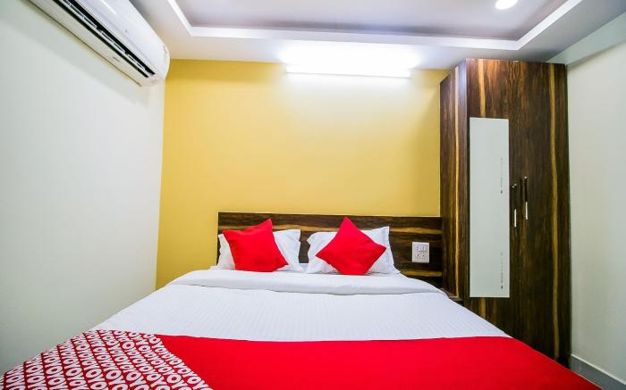 Collection O Hotel Sri Sai Grand Inn